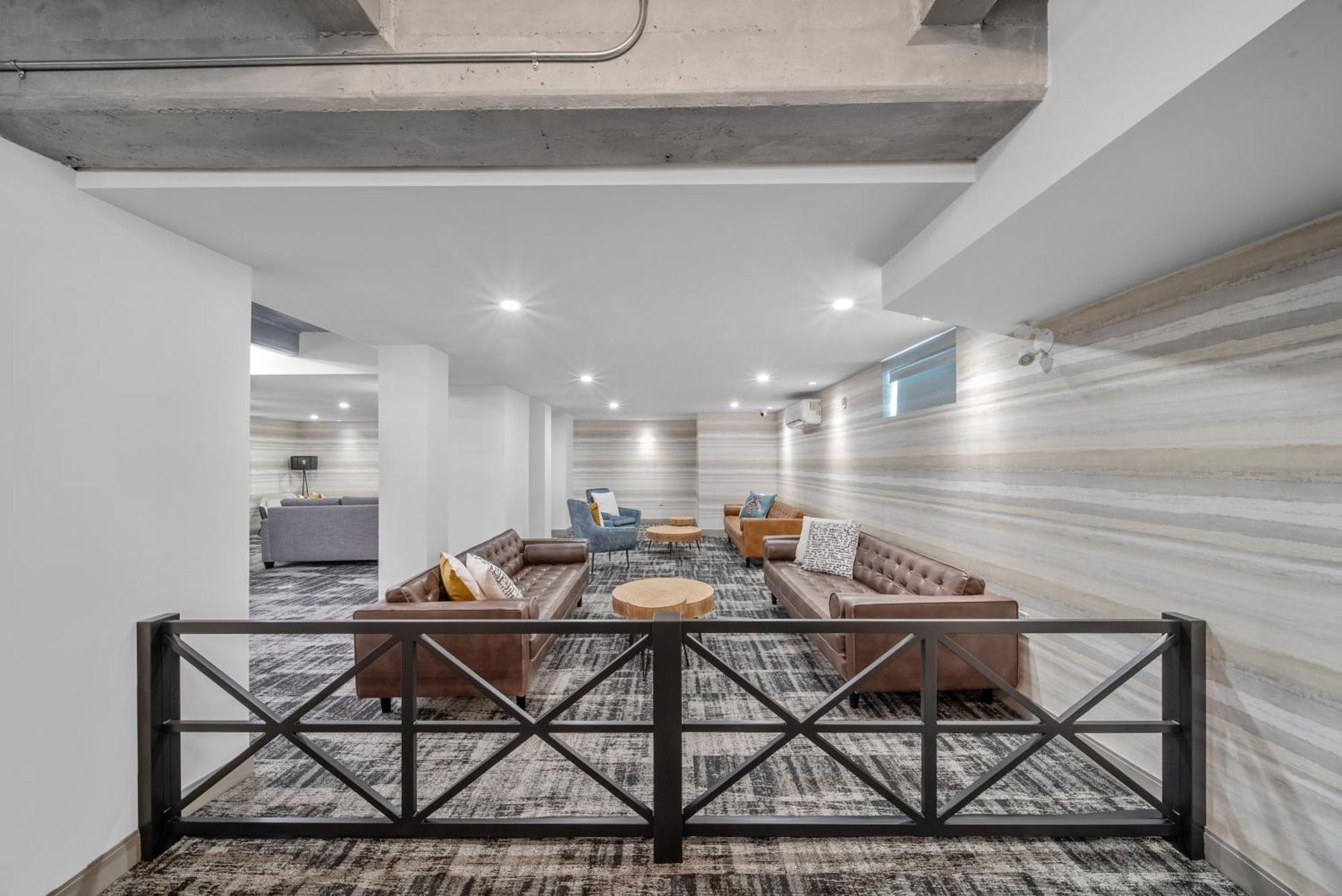 Cannery Lofts 4*
